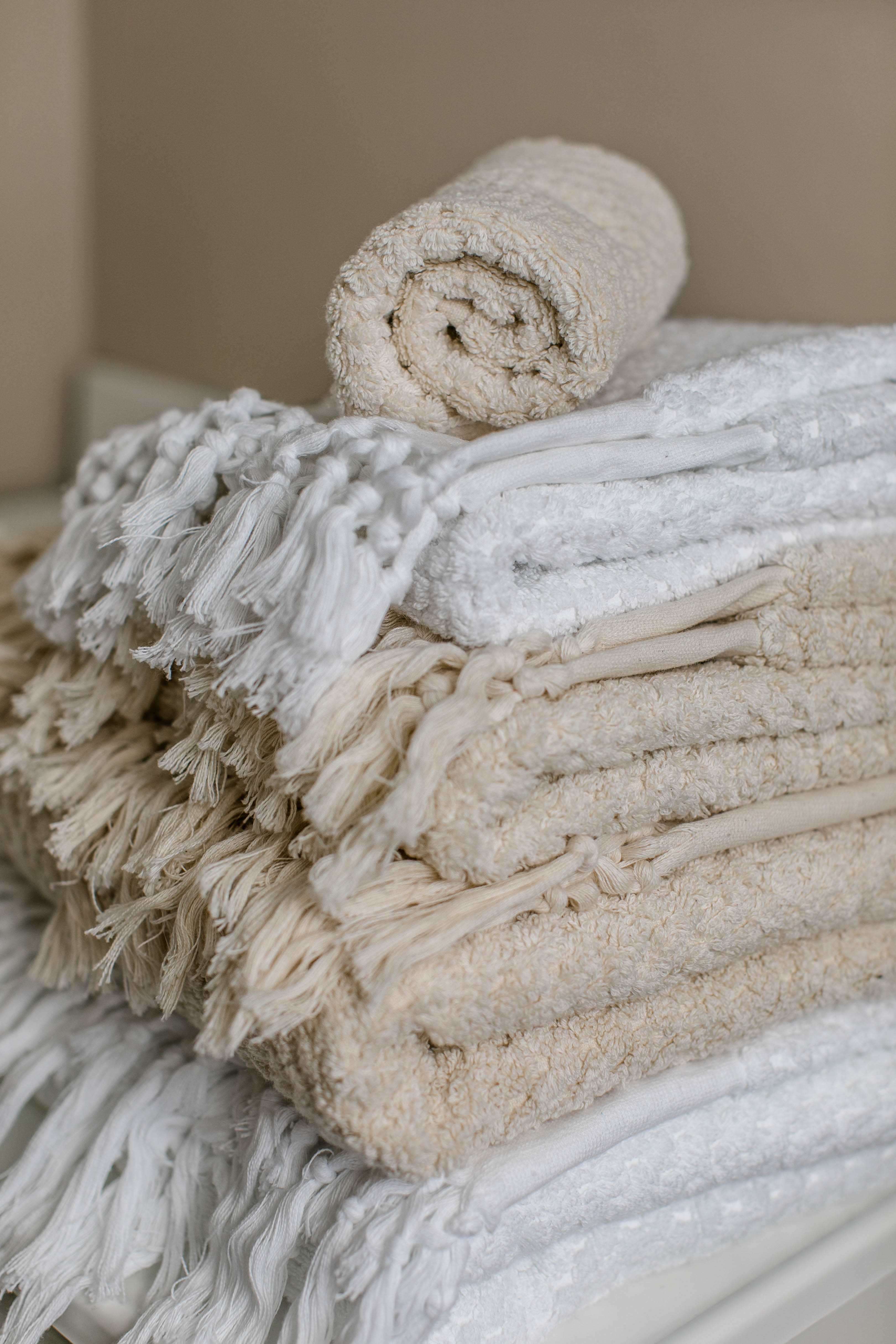 https://elileloom.com/cdn/shop/products/Elile-Loom-Bath-Towels_April-2021_by_Kelee_Bovelle-15.jpg?v=1625147074